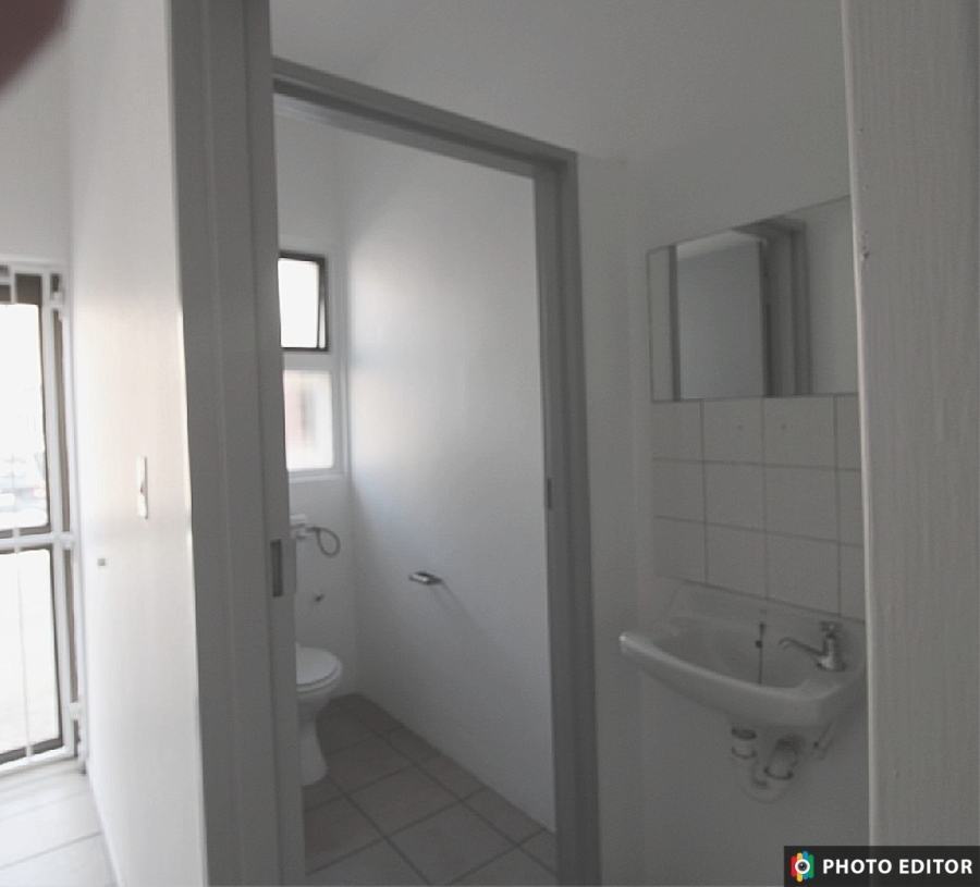 To Let Commercial Property for Rent in Montague Gardens Western Cape